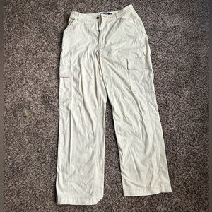 Hollister Co relaxed beige cargo pants worn once